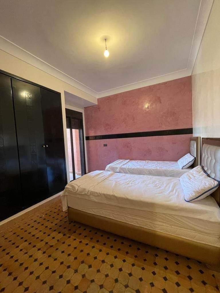 Un Moderne Chic Appartement Vue Sur Piscine Marrakesh Exterior foto