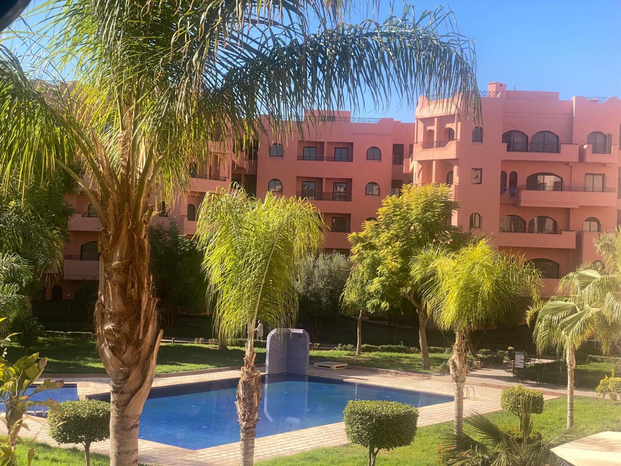 Un Moderne Chic Appartement Vue Sur Piscine Marrakesh Exterior foto